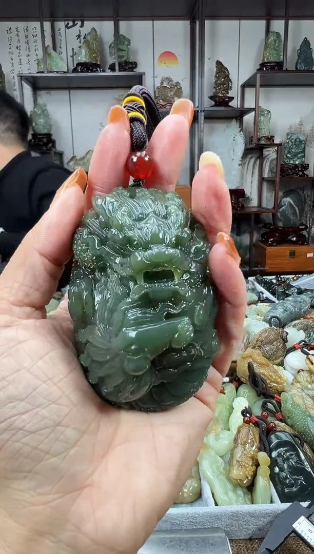 未镶嵌和田玉把件1