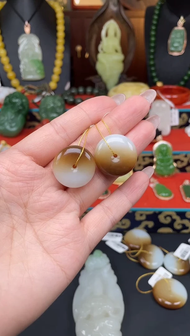 和田玉未镶嵌颈饰吊坠多样性发其一gh352