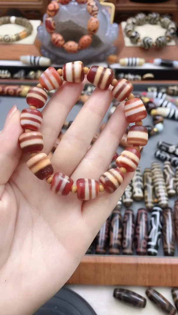 未镶嵌珠珠玛瑙/玉髓小*金蟾红肉断珠药师手串