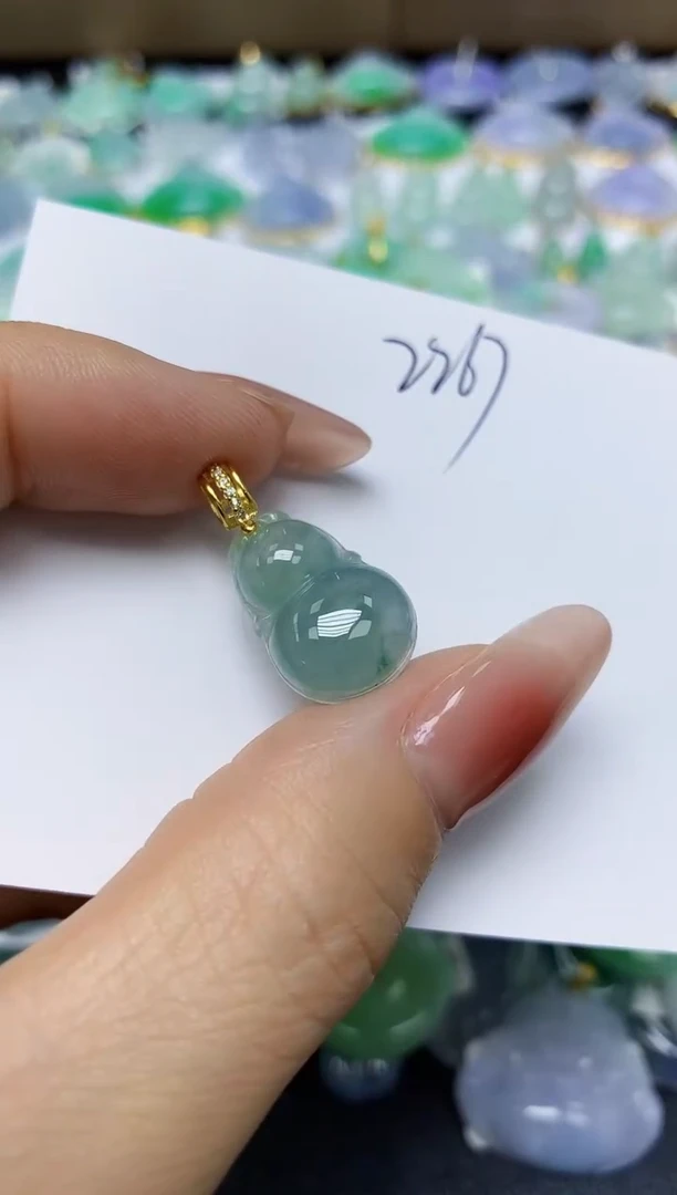 翡翠未镶嵌颈饰 天然缅甸翡翠A货