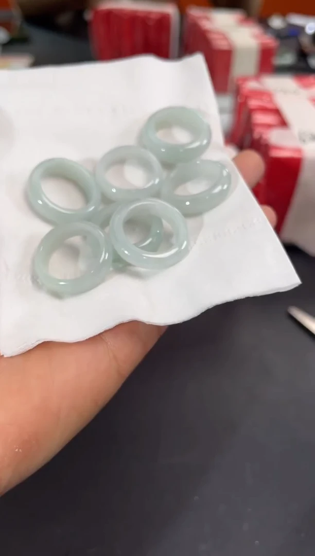 未镶嵌挂件翡翠边城刀客/00000025i/多样性发一/配皮绳