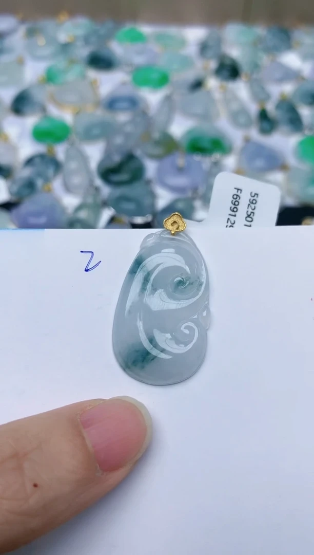 【闪购商品】翡翠颈饰18K金镶嵌天然翡翠A货    2