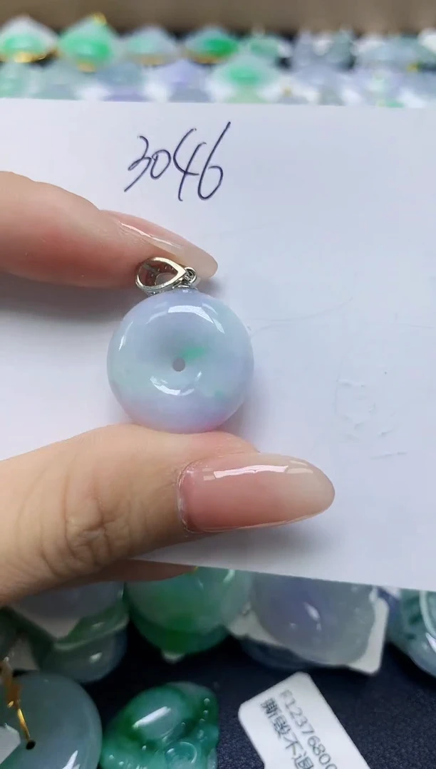 翡翠未镶嵌颈饰天然缅甸翡翠A货