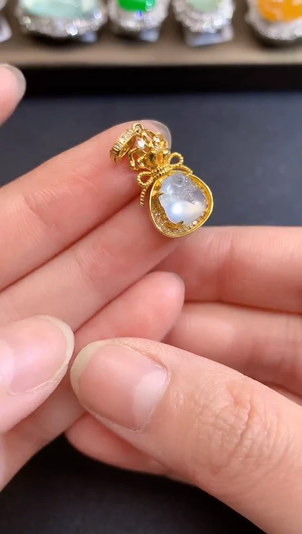 吊坠(不含链)18K金镶嵌翡翠A17 不含链 多样性发货一件