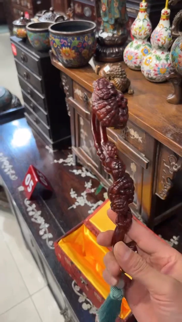 木木头款紫檀如意88