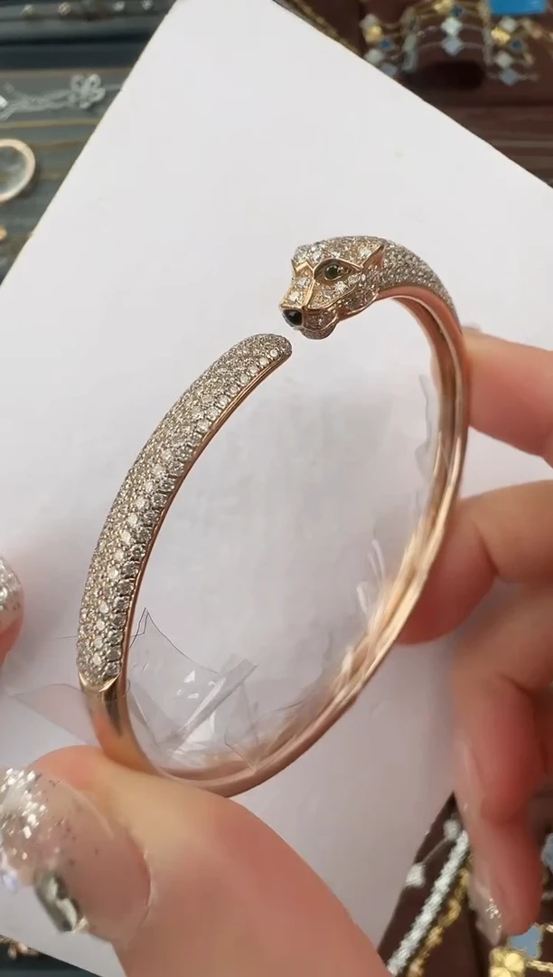 【闪购商品】钻石手镯18K金镶嵌豹子手镯【18圈】