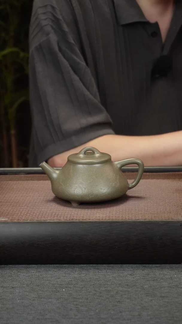 茶壶紫砂此****…增长天王 刻绘版士恒石瓢 200CC