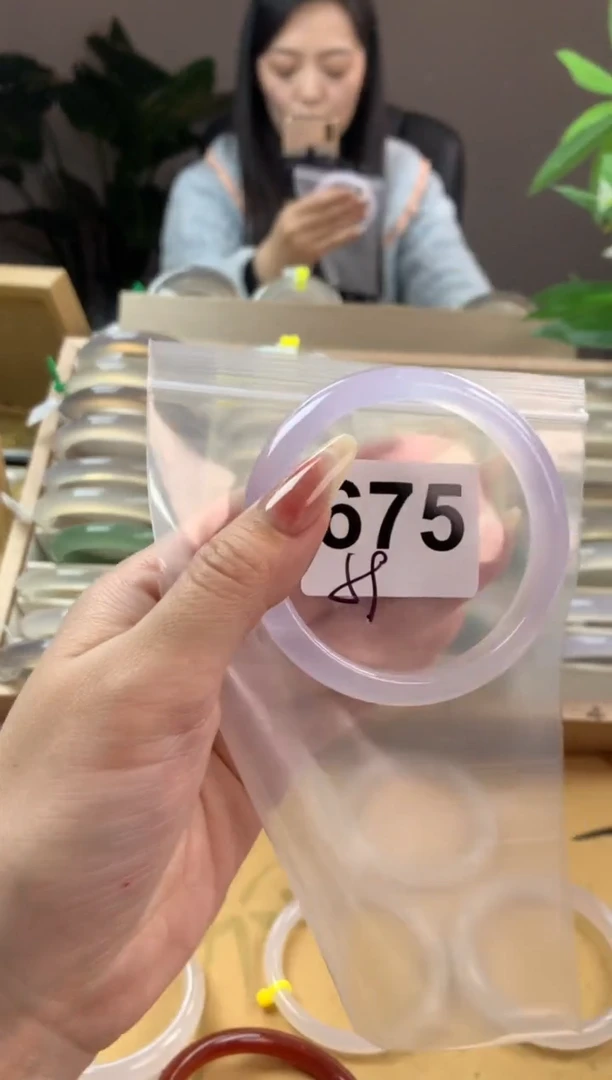 【闪购商品】玛瑙/玉髓手镯未镶嵌675