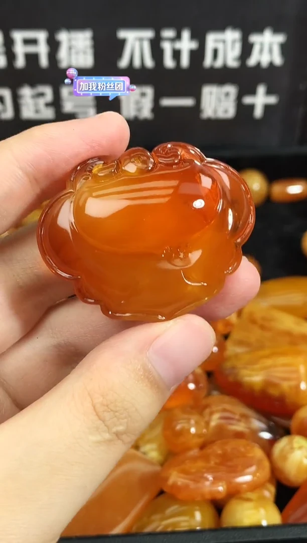 蜜蜡未镶嵌珠宝奇石42