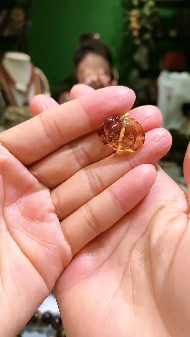 【闪购商品】琥珀裸石未镶嵌抚顺琥珀