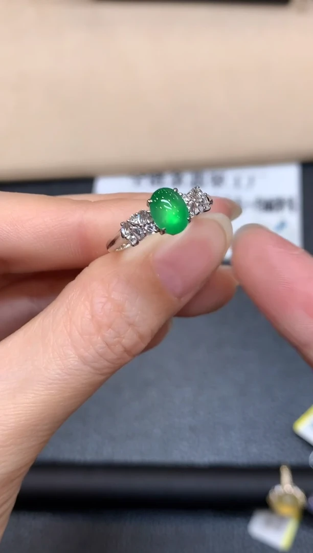 18K金镶嵌戒指翡翠【24小时鉴赏期】蛋面【无服务费