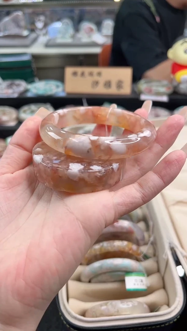 未镶嵌手镯石英质玉尘*丷圈口(赠品镯心)