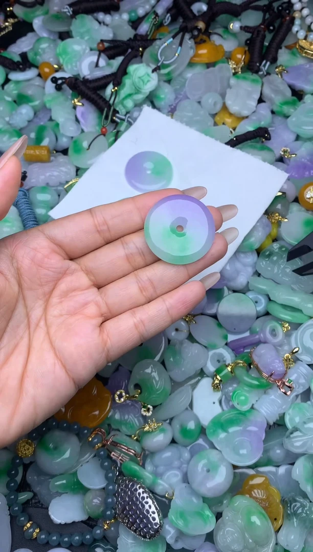 翡翠未镶嵌颈饰天然缅甸翡翠吊坠