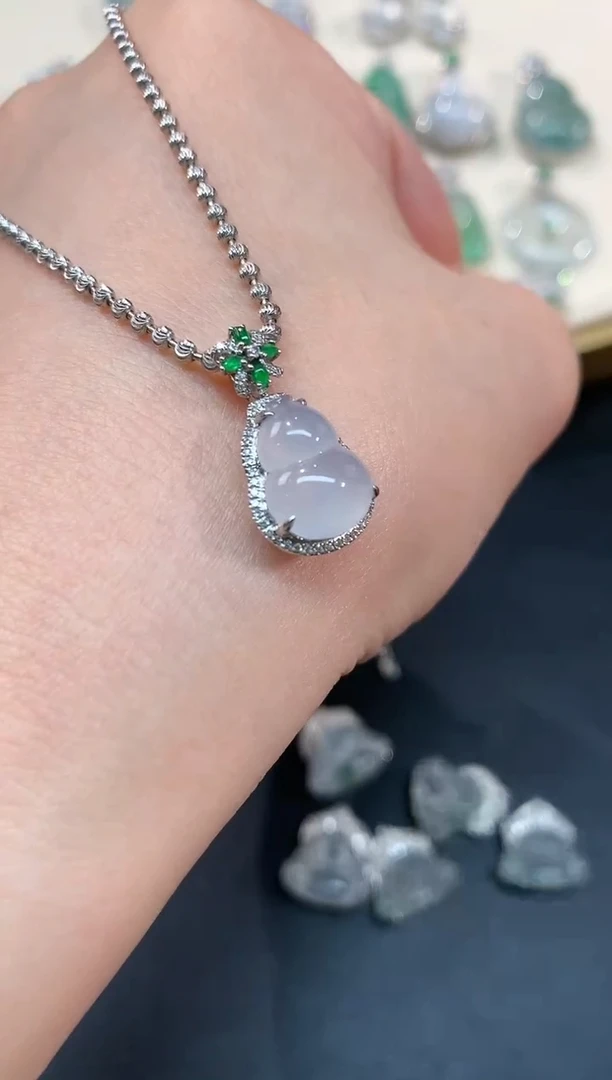 【闪购商品】翡翠吊坠(不含链)18K金镶嵌葫芦 A75|1980