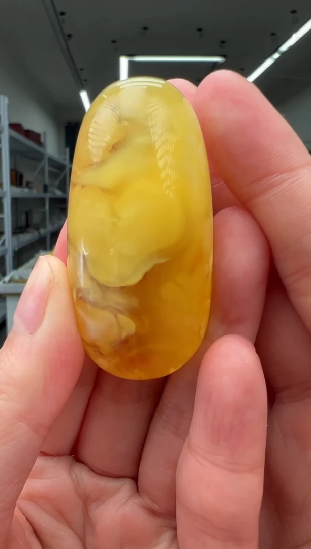 琥珀颈饰未镶嵌吊坠