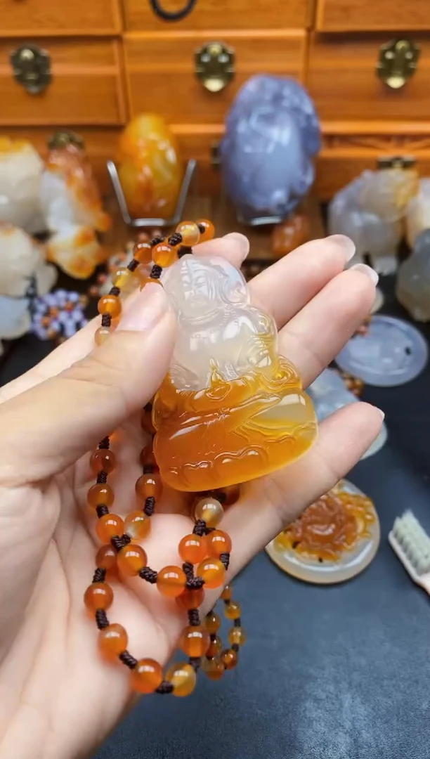 未镶嵌挂件玛瑙/玉髓风***人ll