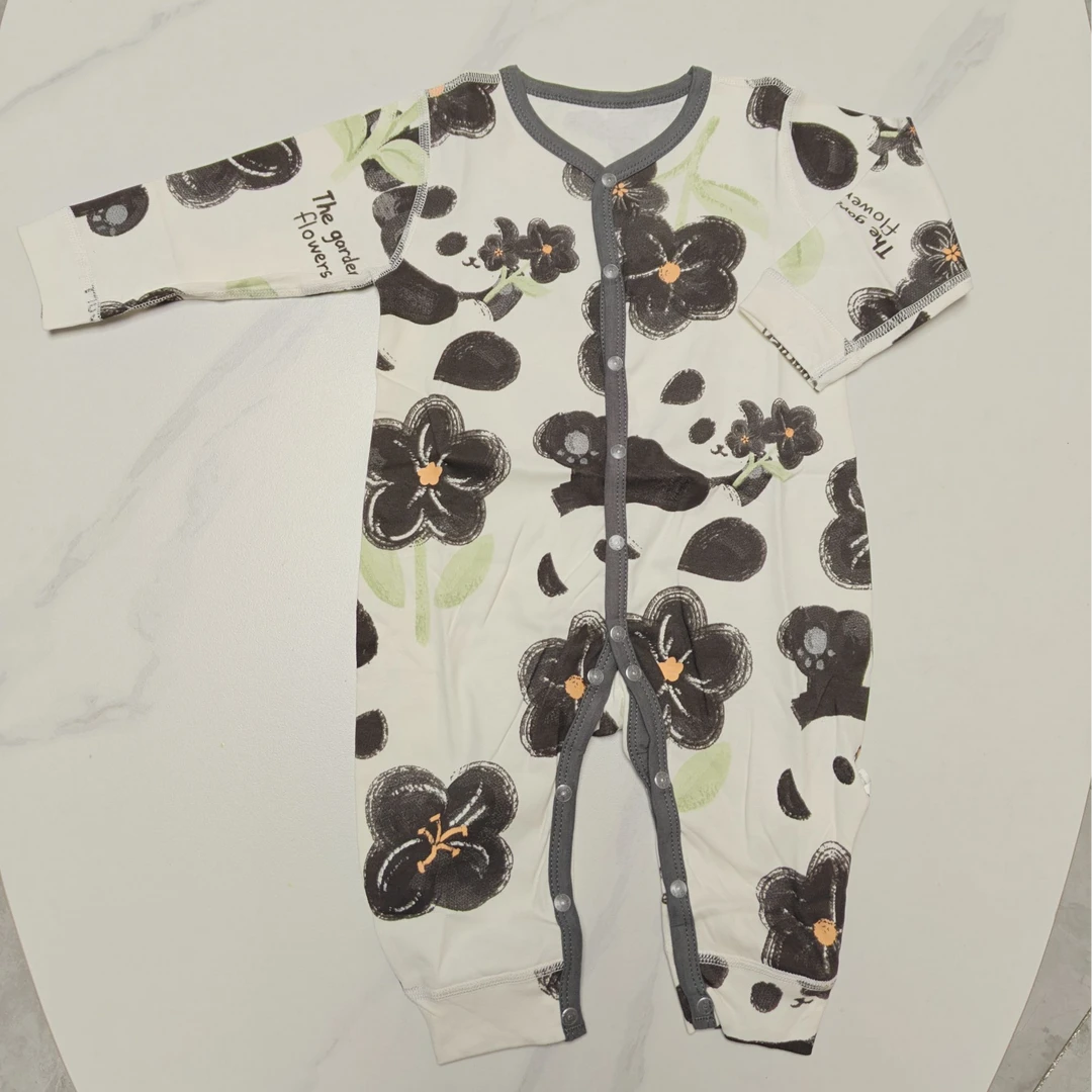 乐娃娃四季长袖连体哈衣 黑白花