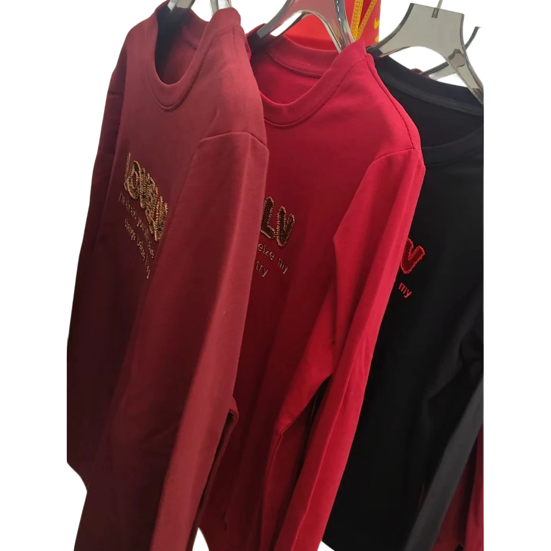 小施家时尚显痩设计版字母亮片薄绒卫衣5662