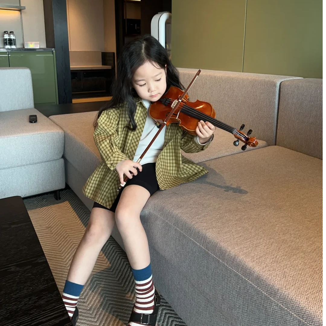 壹妈韩版童装2025秋季新款洋气时髦男女长袖翻领格子衬衫三件套