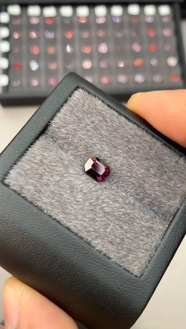 【闪购商品】定制尖晶石裸石未镶嵌1.73ct 枕型 紫色调