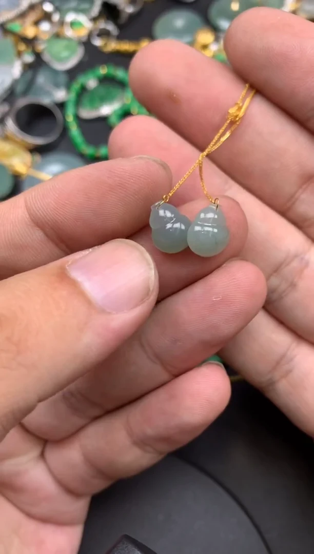 颈饰18K金镶嵌翡翠塑商品不退不换