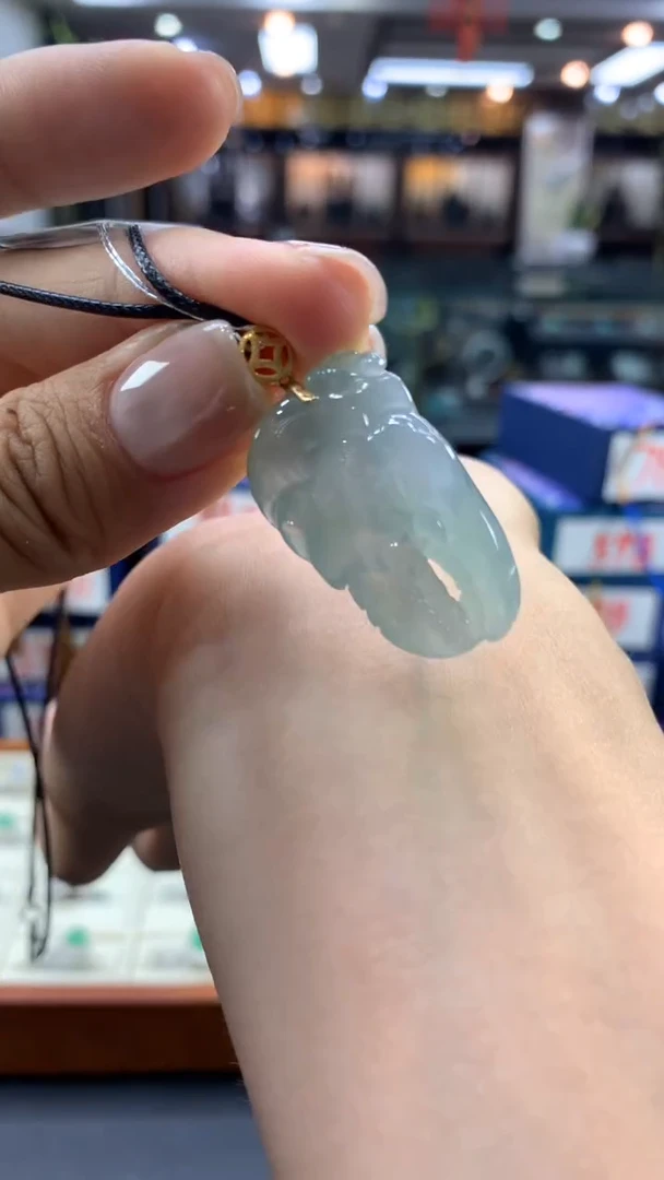 翡翠18K金镶嵌颈饰钳子
