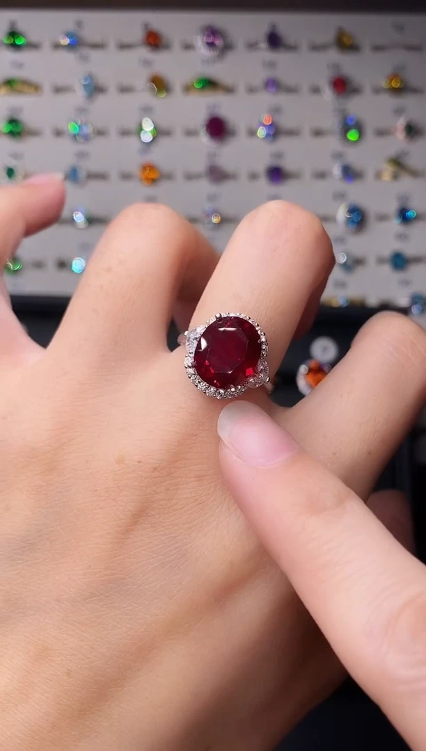 10克拉红宝石（处理）欧美风戒指