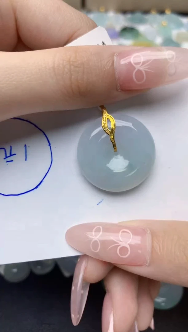 翡翠18K金镶嵌颈饰天然翡翠A货