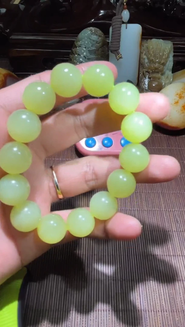 颈饰未镶嵌和田玉言****室0