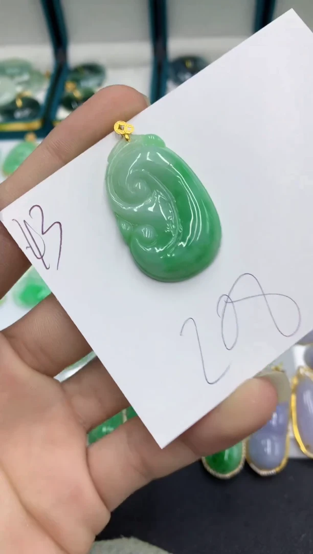 【闪购商品】翡翠颈饰18K金镶嵌翡翠