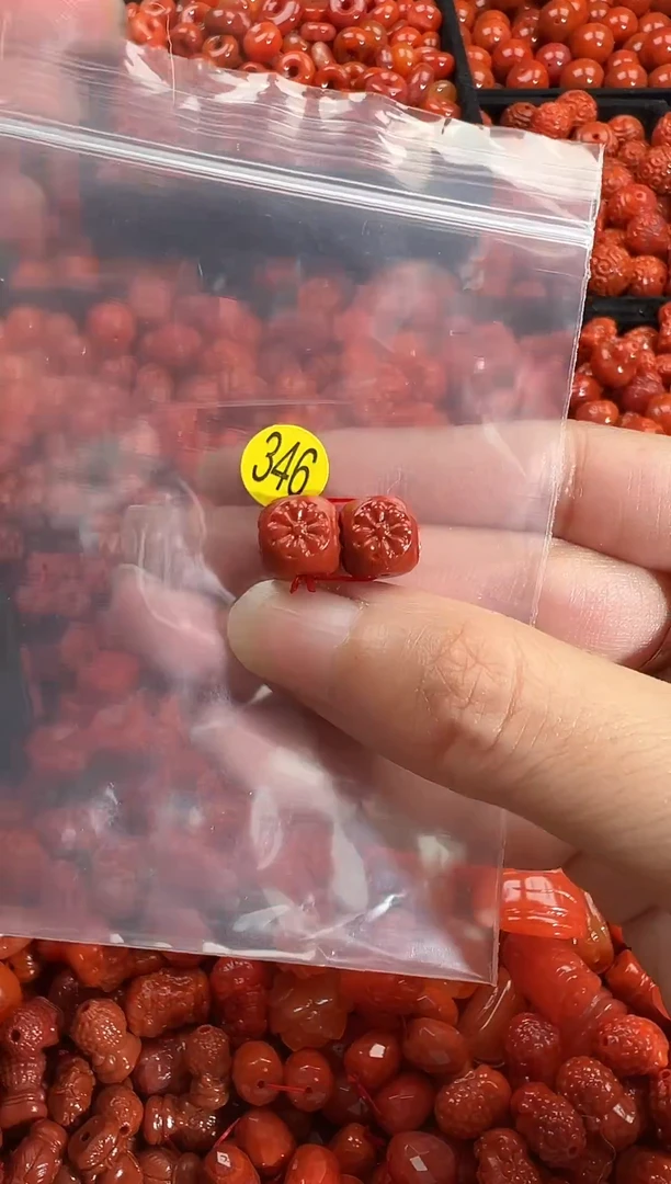 颈饰未镶嵌南红玛瑙1