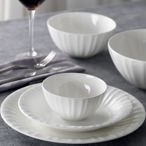 阳光纯白骨瓷高端轻奢浮雕无铅镉碗盘鱼盘汤锅