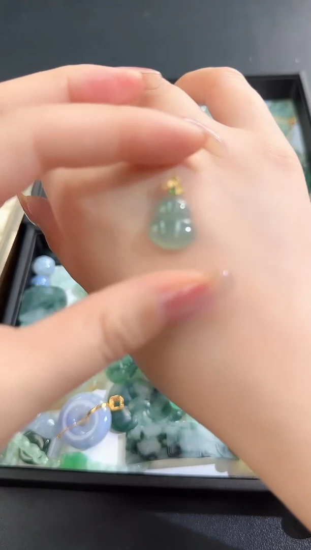 【闪购商品】翡翠颈饰18K金镶嵌250213164