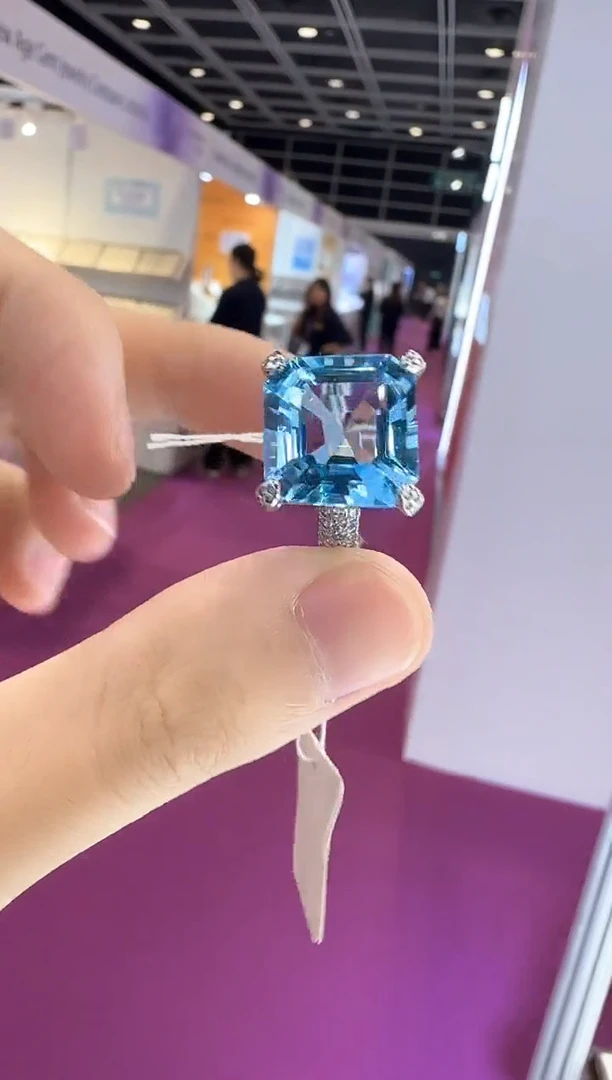 银S925镶嵌戒指托帕石妖姬蓝方糖14mm