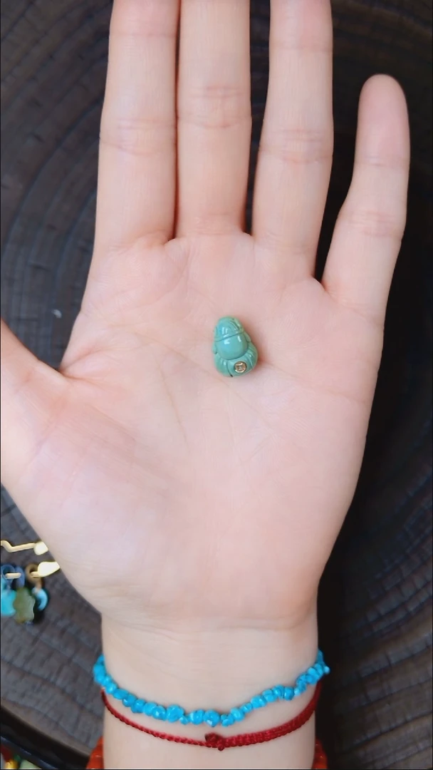 未镶嵌绿松石颈饰吊坠