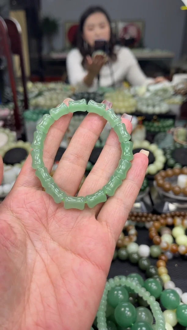 【闪购商品】东陵石手串未镶嵌新疆阿克苏翠玉竹节