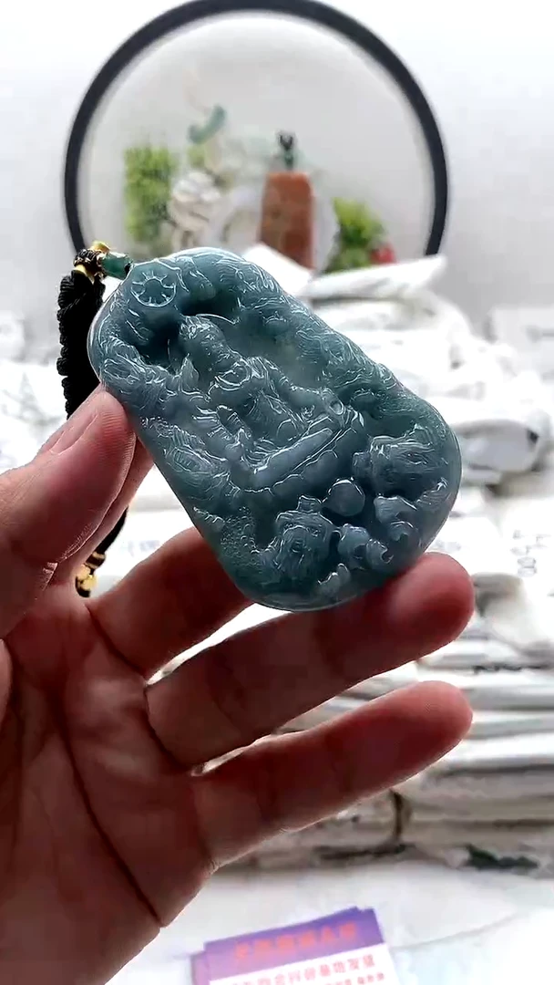 颈饰未镶嵌翡翠不动明王
