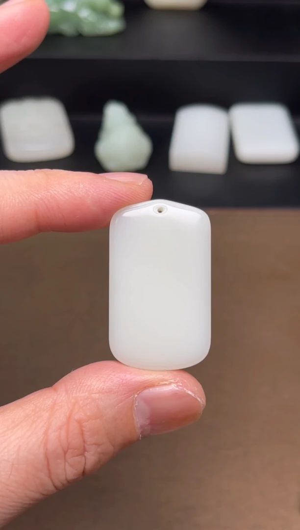 颈饰未镶嵌和田玉15 通