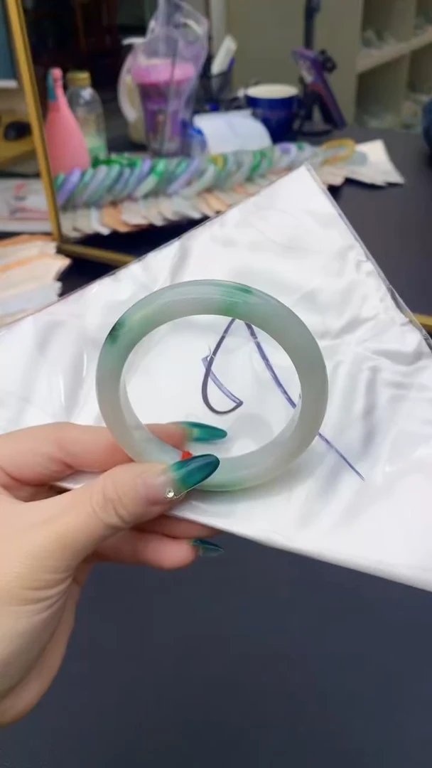 【闪购商品】翡翠手镯未镶嵌0766678593