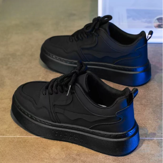 维佳纯黑色男鞋秋季防滑防水厨房工作休闲板鞋男士厚底运动劳保鞋