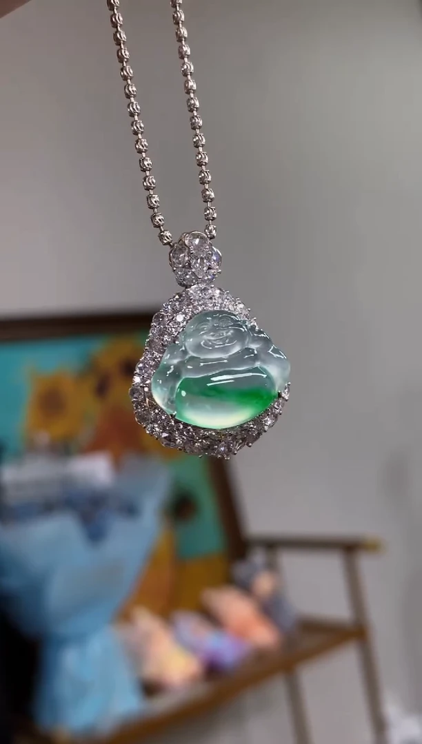 吊坠(不含链)18K金镶嵌翡翠王**啊C100|78000