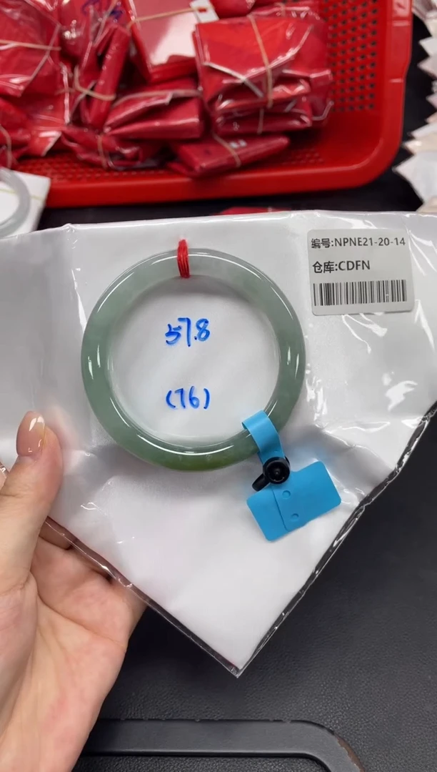 未镶嵌手镯翡翠翡翠手镯