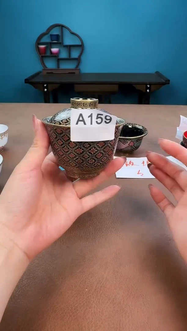 a159珐琅彩微瑕盖碗盖碗