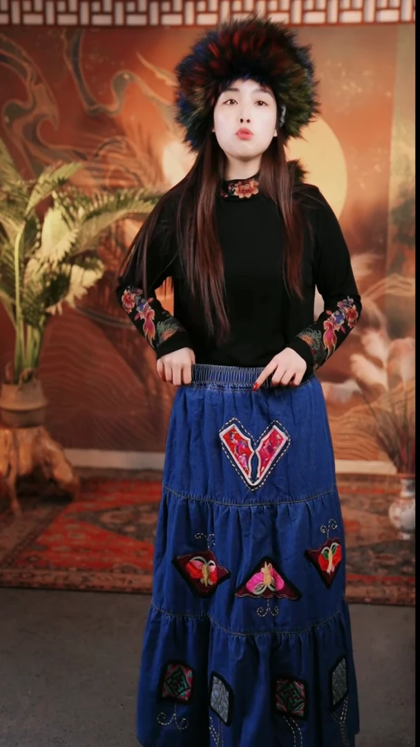 牛仔半裙款式老绣