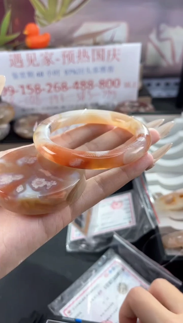 未镶嵌手镯石英质玉55