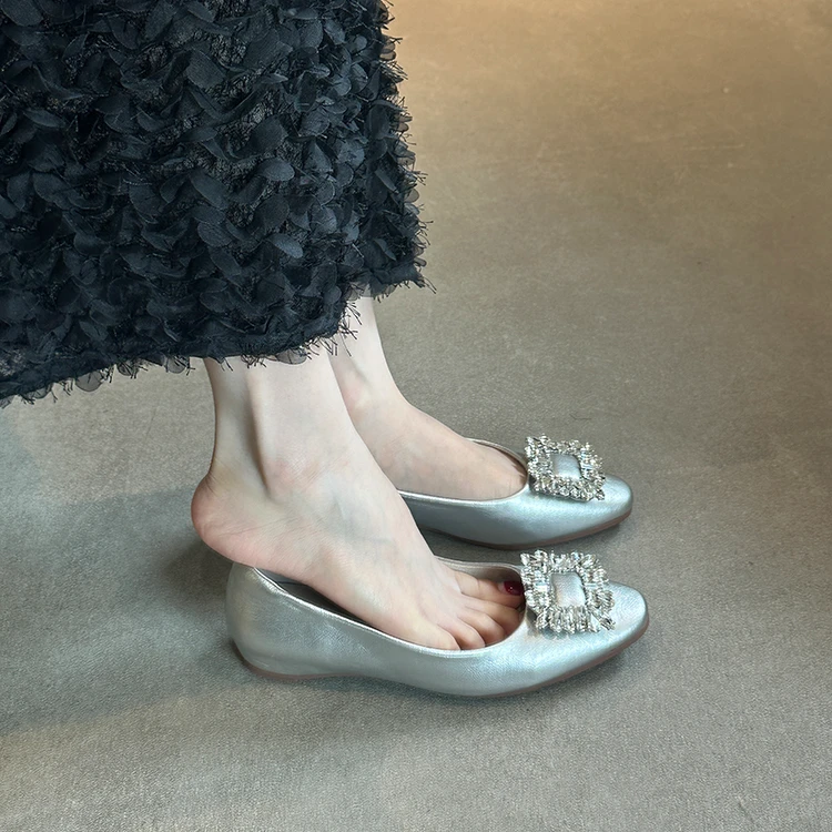 阿南儿~ 内增高气质百搭银色单鞋女鞋水钻方扣法式配裙子晚晚鞋