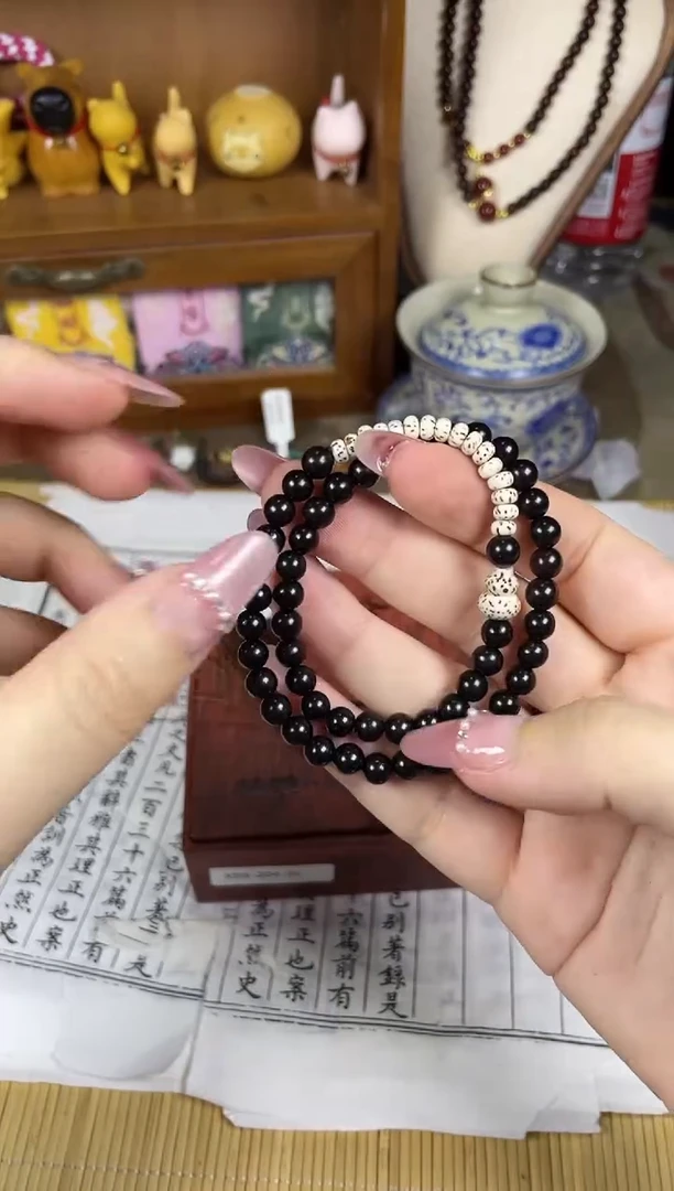 非洲檀香手串/手链菩提木质玉石手串/多发性其一/不带盒子