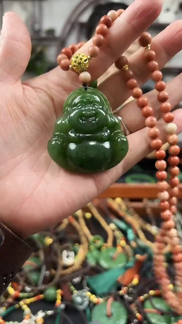 颈饰未镶嵌和田玉佛公 随机发