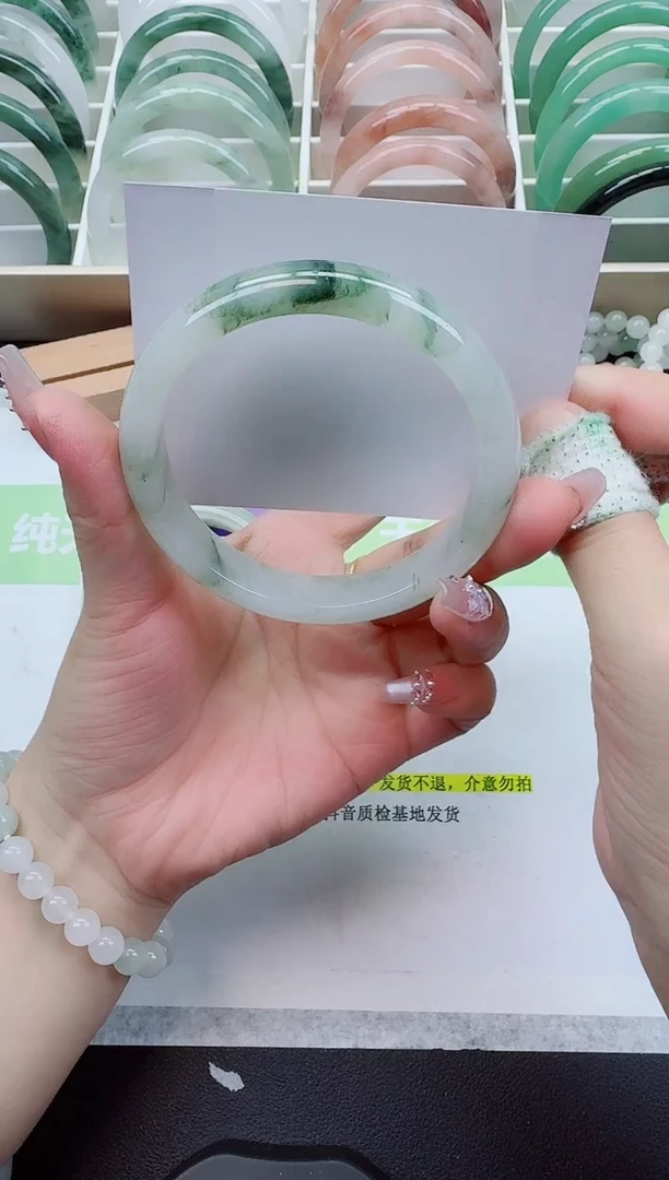 【闪购商品】石英质玉手镯未镶嵌240/62-63圈