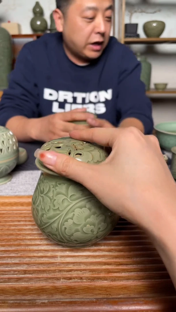 【闪购商品】其他吴琼 纯手工橄榄绿蛐蛐罐 微瑕